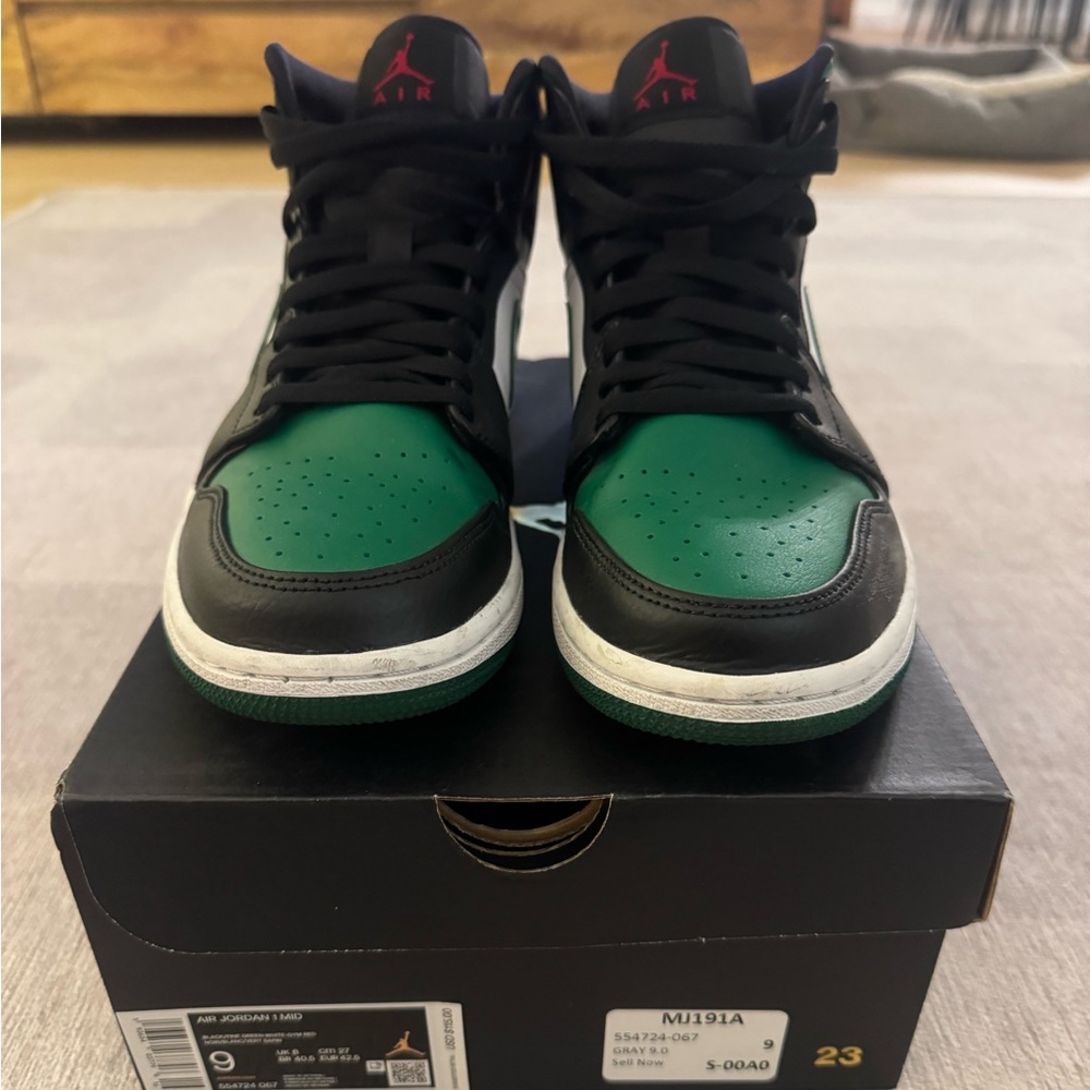 Air Jordan 1 Mids Pine Green